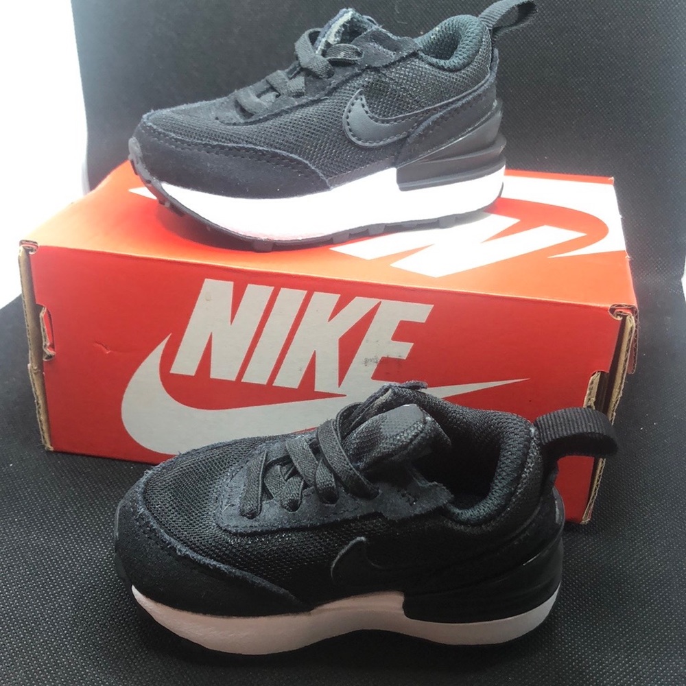 Baby shoes